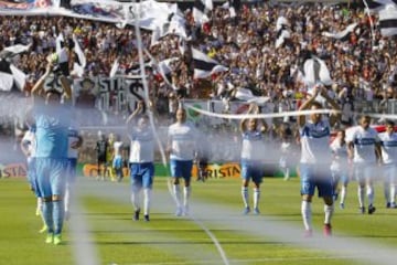 Futbol, Colo Colo vs Universidad Catolica
Quinta fecha, campeonato de Clausura 2016/17
El equipo de Universidad Catolica posa para los fotografos antes del partido de primera division contra Colo Colo disputado en el estadio Monumental de Santiago, Chile.
04/03/2017
Ramon Monroy/Photosport
*************

Football, Colo Colo vs Universidad Catolica
Fifth date, Clousure Championship 2016/17
Universidad Catolica's team pose for photographers before the first division football match against Colo Colo at the Monuemnatl stadium in Santiago, Chile.
04/03/2017
Ramon Monroy/Photosport