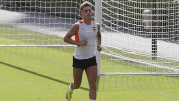 11/09/21
 ENTRENAMIENTO DEL VALENCIA CF - ALEX BLANCO
  MESTALLA