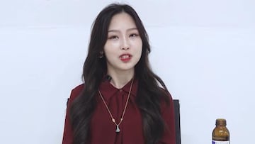 Pyo Ye Rim en uno de sus v赤deos de YouTube