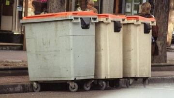 ¿En qué contenedor se deben tirar los guantes y las mascarillas?