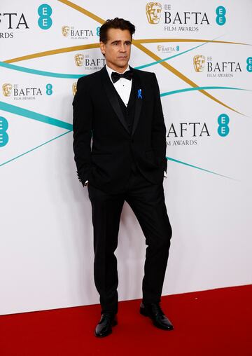 Colin Farrell posa a su llegada a los Premios de Cine de la Academia Británica de Cine y Televisión (BAFTA) de 2023 en el Royal Festival Hall de Londres, Gran Bretaña. 