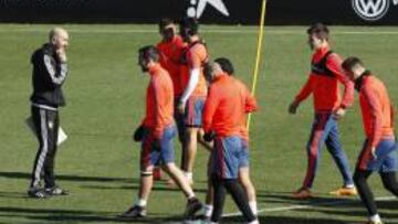 VALENCIA CF .ENTRENAMIENTO AYESTARAN 