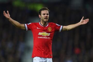Mata es un futbolista con talento, pero perdió su lugar como titular en el Manchester United, lo que combinado con el desempeño de jugadores jóvenes en su posición, lo mantiene fuera del panorama en la selección española.