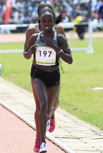 Con un tiempo de 14:26,17 en la prueba de 5.000 metros, la atleta keniata consiguió su único oro olímpico que le servía para establecer un récord en los Juegos Olímpicos de Río 2016.