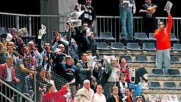 <b>CRISPACIÓN. </b>Los aficionados albinegros mostraron su malestar en el encuentro del pasado sábado frente al Elche.