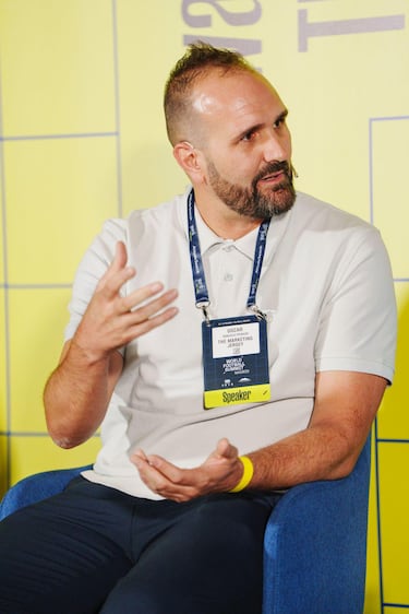 Óscar González: “Se está creando una nueva industria vinculada al femenino”