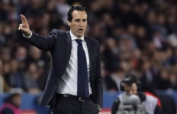 Paris Saint-Germain's Spanish headcoach Unai Emery