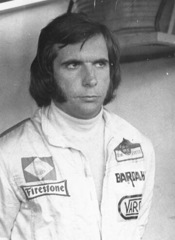 Emerson Fittipaldi ocupa el séptimo lugar con su primer título mundial, lo consiguió en 1972 con 25 años, 8 meses y 29 días. Lo ganó con un Lotus de motor Ford Cosworth en su tercera temporada en el 'Gran Circo', las dos anteriores las disputó también con Lotus y terminó décimo en 1970 y sexto en 1971. De las doce carreras disputadas en esa temporada, Fittipaldi se llevó la victoria en cinco, la pole en tres y subió al podio en tres ocasiones. Sumó a su casillero un total de 61 puntos que le valieron para proclamarse campeón por delante de Jackie Stewart (Tyrrell Ford Cosworth) y Denny Hulme (McLaren Ford Cosworth).