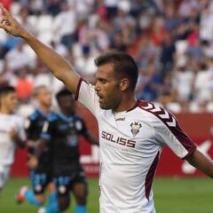 El Extremadura vuelve a caer en casa y el Alba, en ascenso