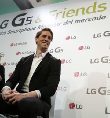 Fernando Torres presenta el nuevo smartphone de LG