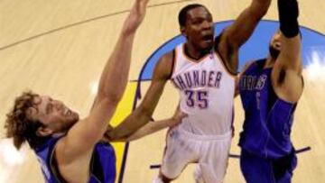 DETERMINANTE. El ala pívot alemán volvió a sumar 40 puntos y le dio el triunfo a Dallas.