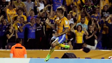 Vargas marcó su primer gol y Castillo aportó con una asistencia