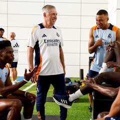 Ancelotti busca hueco a Mbappé