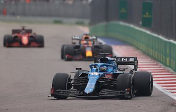 Las im¨¢genes de la 100? victoria de Hamilton en la F1