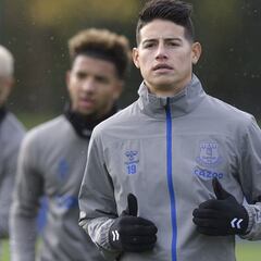 La práctica de James antes de enfrentar al Manchester United