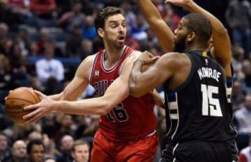 Pau Gasol y Greg Monroe.