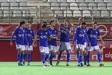 El Algeciras y el Linares empatan en un partido frenético