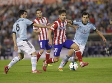 Álex López, Diego Ribas y Oubiña.