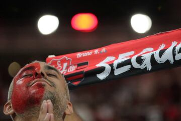 Soccer Football - Copa Libertadores - Semi Final - Second Leg - Flamengo v Gremio - Maracana Stadium, Rio de Janeiro, Brazil - October 23, 2019   Flamengo fan before the match   REUTERS/Sergio Moraes