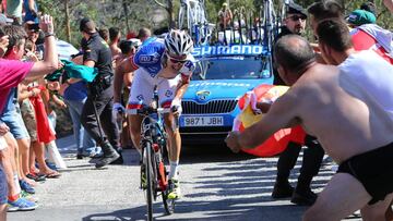 Una crono de la Vuelta con final en el Mirador de Ézaro