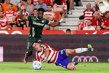 Pizarra contra un boquete atrás