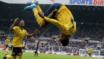 Aubameyang da la victoria al Arsenal, en el debut de Ceballos