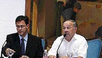 <B>APUESTA POR EL CAMBIO</B>. López ofreció ayer su apoyo.