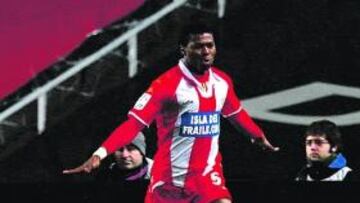 <b>A 'KALUCHAZO' LIMPIO. </b>Kalu Uche está en plena racha goleadora. Vive un momento dulcísimo.