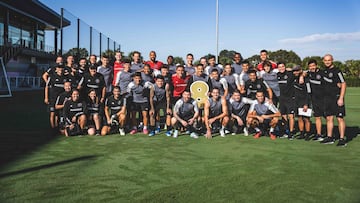 After confirming his 8th Ballon d’Or, the Argentine star returned to Fort Lauderdale where his teammates and coaching staff were waiting to celebrate.