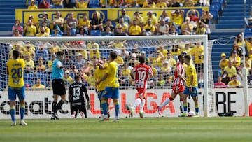 Las Palmas, de revelaci¨®n a caer en picado en un mes
