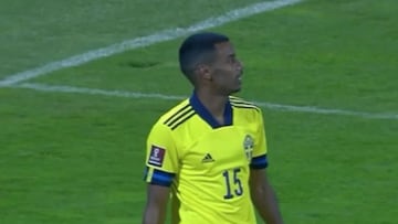 Increíble fallo de Isak que no puede pasar ante el Barcelona