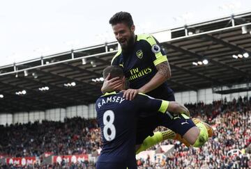 Olivier Giroud celebrates finding the target in the weekend win over Stoke.