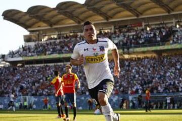 Colo Colo saca adelante un complejo partido con Unión Española. 2-0 con tantos de Paredes y Pavez.