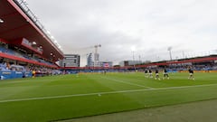 How many people fit in the Johan Cruyff Stadium? The capacity of the stadium where Barcelona - Valencia is played