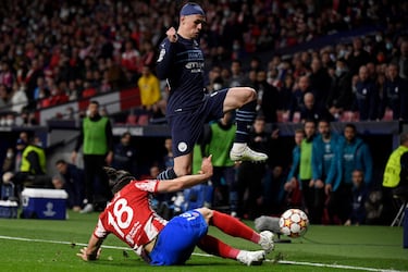 Felipe foul on Foden leads to clash between Atletico Madrid and Manchester City players