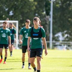 David Carballo toma el testigo de Álex López en el Racing de Ferrol