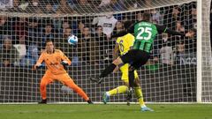 REGGIO NELL'EMILIA, ITALY - APRIL 25: Domenico Berardi of US Sassuolo in action during the Serie A match between US Sassuolo and Juventus at Mapei Stadium - Citta' del Tricolore on April 25, 2022 in Reggio nell'Emilia, Italy. (Photo by Emmanuele Ciancaglini/Getty Images)