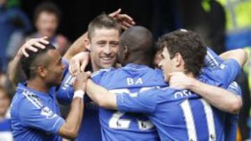 La plantilla del Chelsea celebra el gol de Lampard.