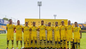 David Navarro, &Aacute;lvaro Gim&eacute;nez, Mart&iacute;n Luque, Aguza, Iv&aacute;n Gonz&aacute;lez, Tropi, Samu Delgado, Iv&aacute;n Alejo, Manuel S&aacute;nchez y Luis Fern&aacute;ndez en la presentaci&oacute;n.