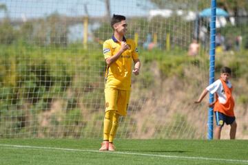 Es uno de los mayores proyectos de las inferiores de Rosario Central, al punto que The Guardian lo consideró entre las últimas 60 promesas del fútbol mundial. En Rosario lo esperan pronto en el primer equipo.