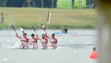 La embarcación del K4 500 de España, con Adrián del Río, Álex Graneri, Carlos Arévalo y Rodrigo Germade compite en su serie durante los Mundiales de Piraguïsmo de Milán