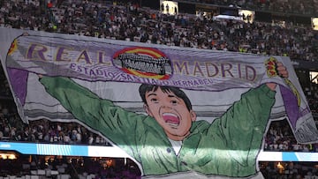 Soccer Football - UEFA Champions League - Real Madrid v Juventus - Santiago Bernabeu, Madrid, Spain - October 22, 2025 Real Madrid fans make a display in the stands before the match REUTERS/Violeta Santos Moura