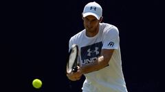 Murray arranca la defensa de Queen's ante Bedene