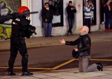 Russian hooligans cause havoc in Bilbao