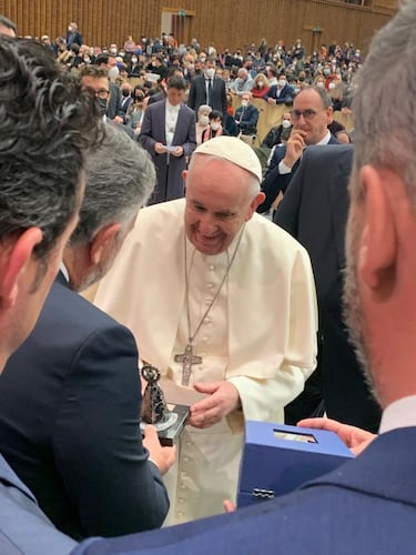 El Papa Francisco bendice los 100 años de la Ponferradina
