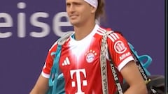 Atención a la llegada de Zverev con jersey del Bayern Múnich