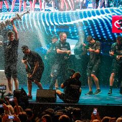 El mundo se rinde a Emirates Team New Zealand: “Master class en el Mediterráneo”