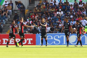 Bruno Marioni empezó muy bien con los Pumas, tanto en Liga MX como en Copa MX, pero ahora suma dos derrotas de manera consecutiva. Primero ante León en casa y esta jornada ante un Lobos BUAP que en el papel se veía inferior. Los universitarios tienen nueve puntos en la tabla general y luce complicado que puedan meterse a la Liguilla. 