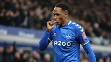 Yerry Mina anota y Everton clasifica en la FA Cup