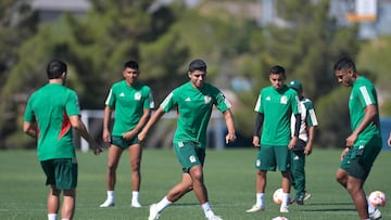 Jugadores de la Selección Mexicana en un entrenamiento previo al partido por el tercer lugar de la Concacaf Nations League.